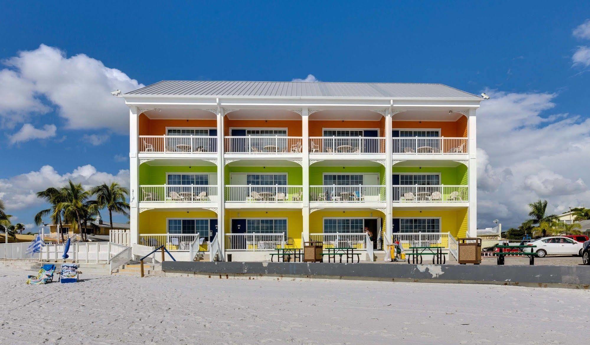 Pierview Hotel And Suites Fort Myers Beach Exterior photo