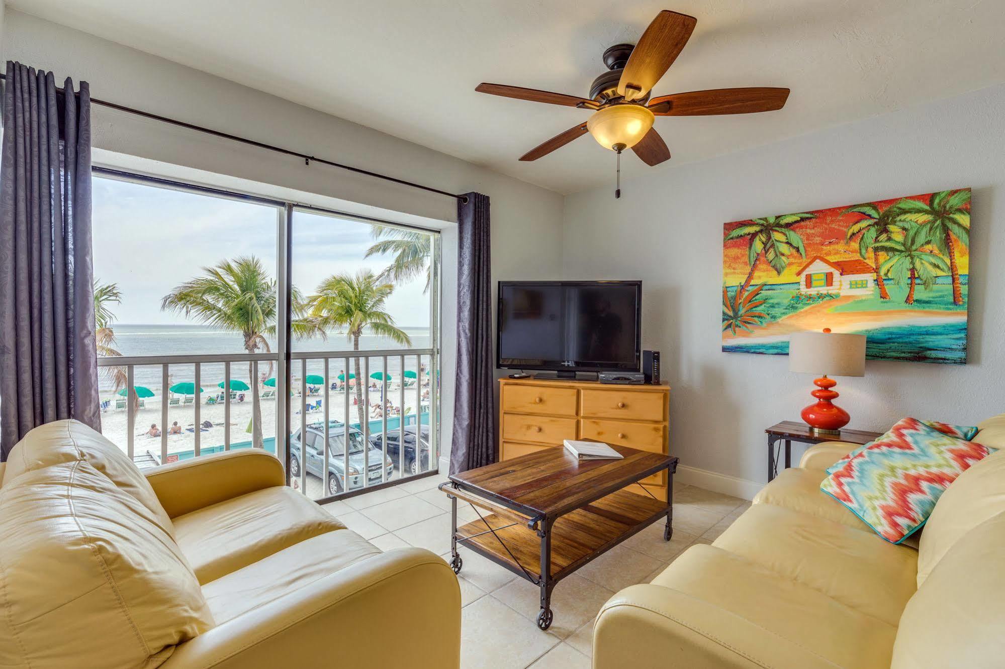 Pierview Hotel And Suites Fort Myers Beach Exterior photo