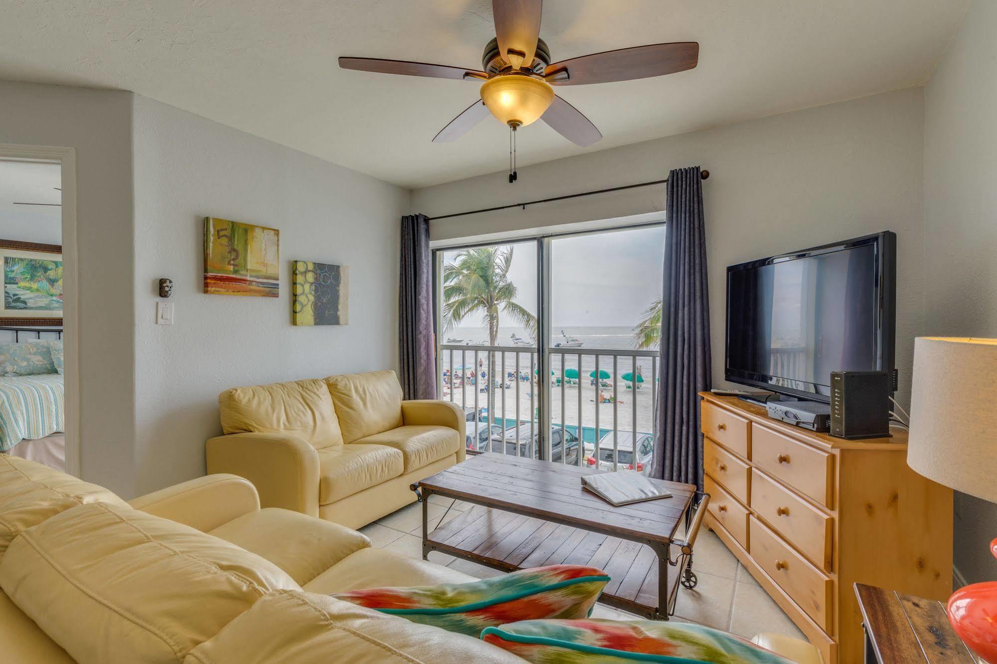 Pierview Hotel And Suites Fort Myers Beach Exterior photo