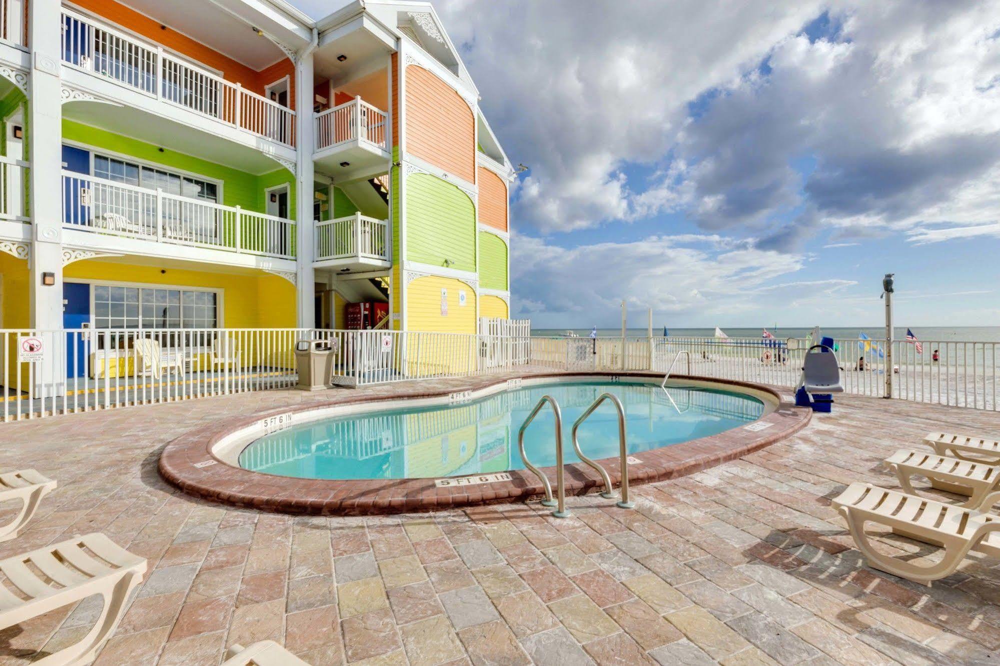Pierview Hotel And Suites Fort Myers Beach Exterior photo